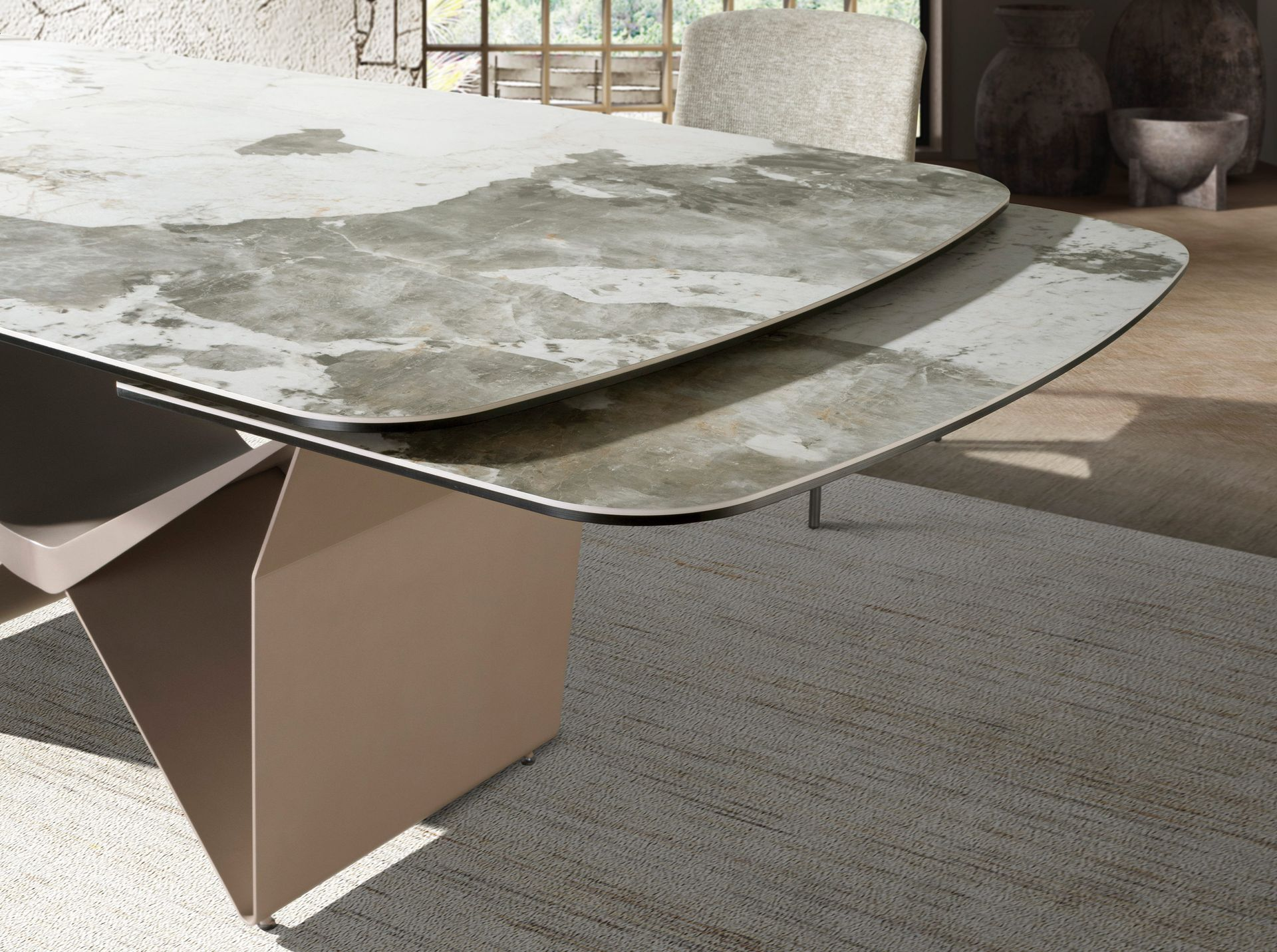 Angel Cerdá 1154 – Ovale Uitschuifbare Eettafel Marmerlook & Taupe Staal