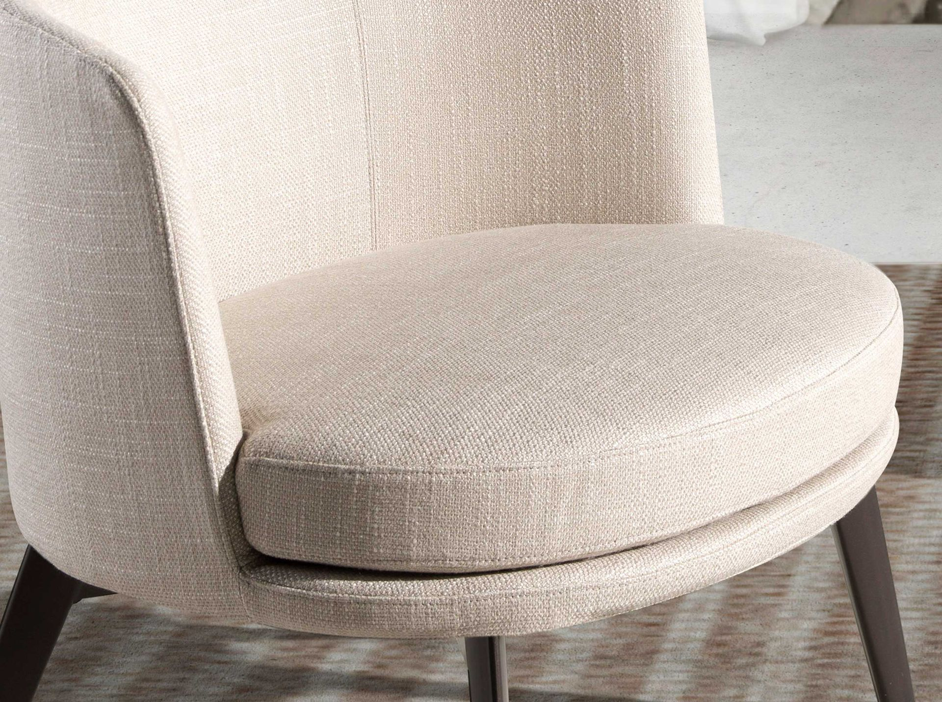 Angel Cerdá 5108 - Crème stoffen fauteuil