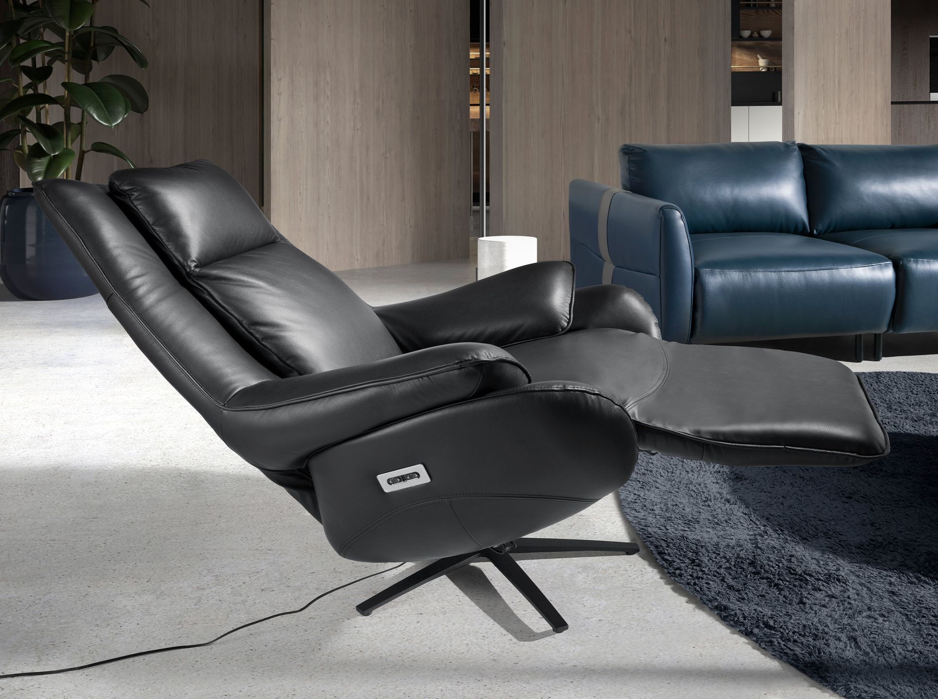 Angel Cerdá 5124 - Draaibare relaxfauteuil van zwart leer