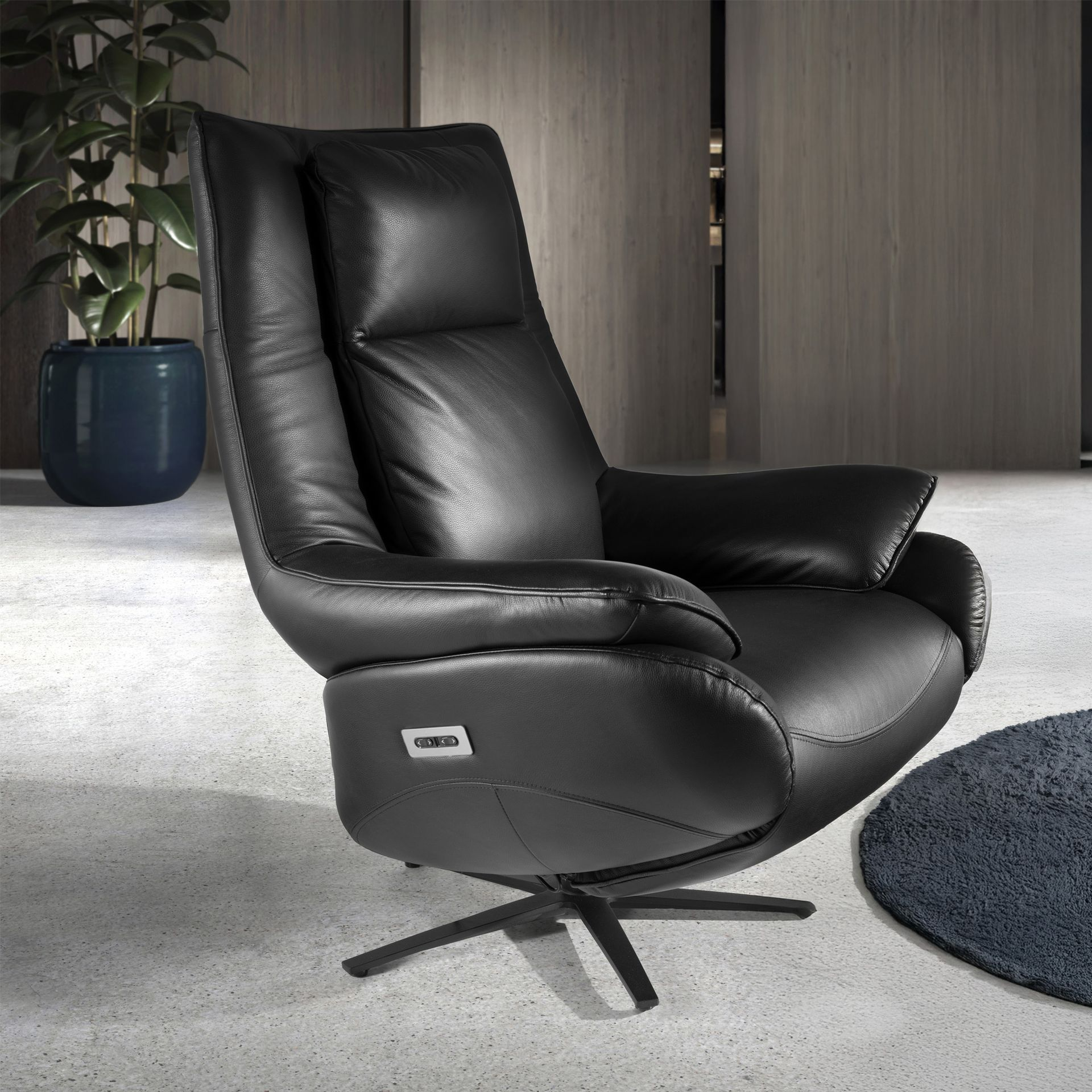 Angel Cerdá 5124 - Draaibare relaxfauteuil van zwart leer