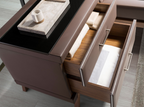 Angel Cerdá 7162 – Luxe nachtkastje van nerts-kleurig kunstleer, walnoot en zwart glas