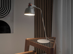 Angel Cerdá 8033 – Moderne tafellamp in grijs staal met bronzen accenten