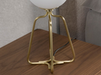 Angel Cerdá 8049 – Elegante tafellamp van goudkleurig staal en wit glas